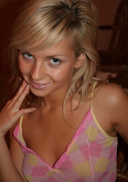 Я креативная и нежная индивидуалка из Москвы, готовая исполнить все твои фантазии. 😘
Я опытная профессионалка, которая заботится о тебе и твоем удовольствии. Позволь мне показать тебе мир истинного наслаждения. Мои услуги абсолютно конфиденциальны и безопасны. Ты можешь расслабиться и насладиться каждой минутой с проводимым мной временем.
Моя красота непревзойденная, и мои фото подтверждают это. Наслаждайся эротическими снимками, которые на самом деле не описывают всей моей привлекательности. Я просто жду возможности удивить тебя своим естественным обаянием и страстью.
Мои клиенты говорят, что я понимающая и отзывчивая. Я обеспечу тебя комфортной и интимной атмосферой, в которой ты сможешь полностью расслабиться и удовлетворить все свои желания.
Не теряй время, дорогой! Свяжись со мной прямо сейчас, и Москва станет для нас местом нашей эротической встречи. Я жду тебя, чтобы подарить тебе незабываемое удовольствие. 💋 21227, 25 лет